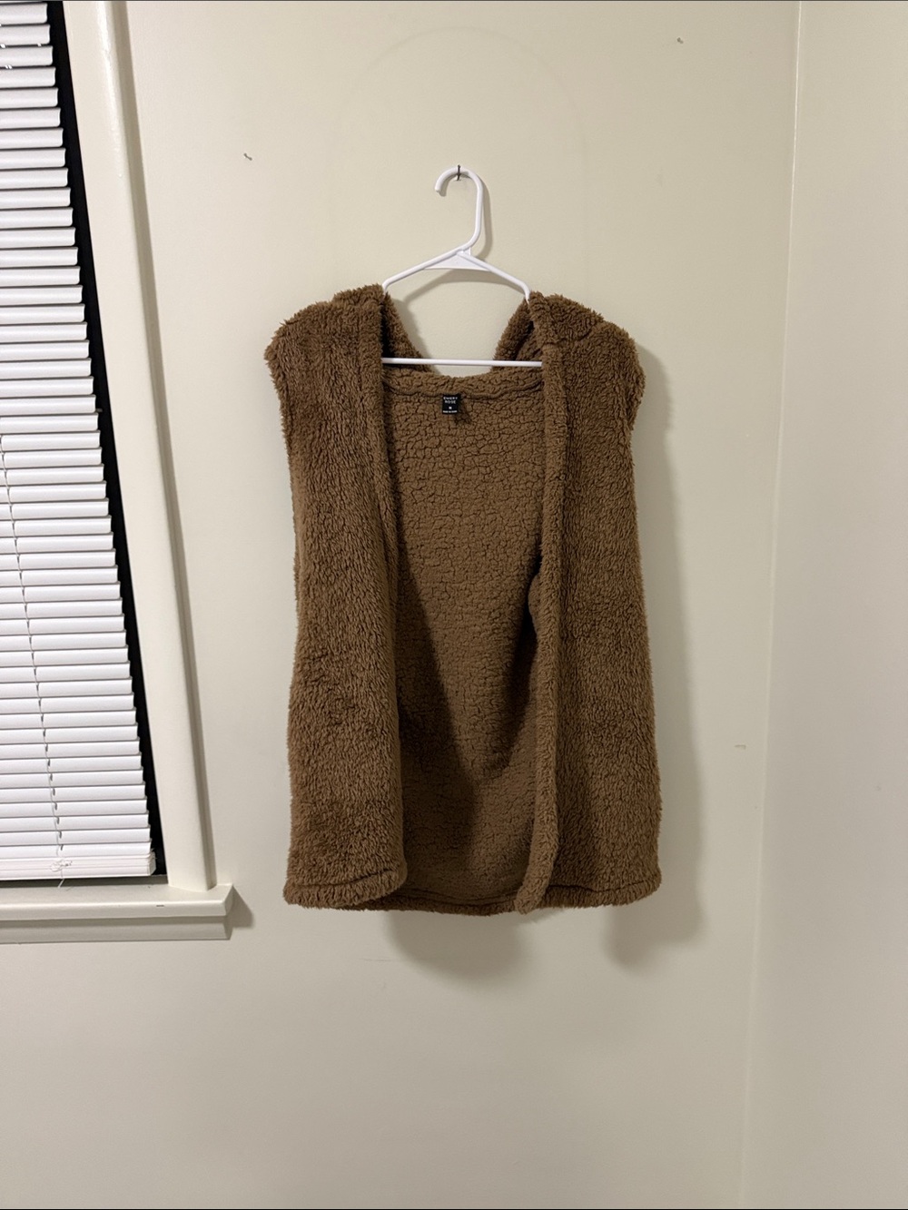 Cozy Hooded Sherpa Vest - Brown